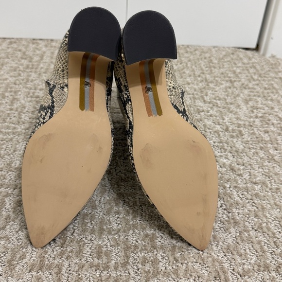 Sam Edelman Snakeskin Block Heel Ankle Boots 9.5 Pointed Toe Chic Fall - Picture 8 of 10